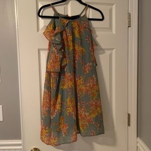 Floral dress with ruffled sleeves